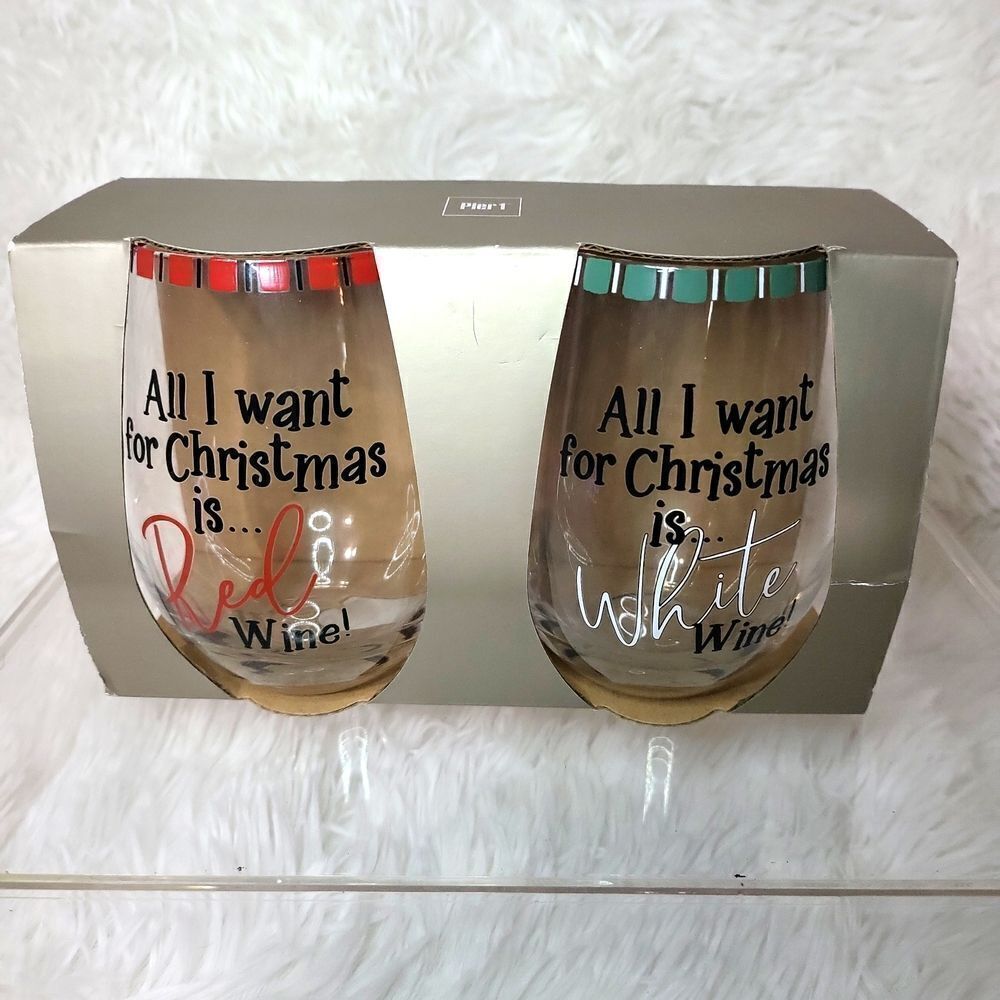 Pier one imports Christmas 🎄 wine glasses NWT!